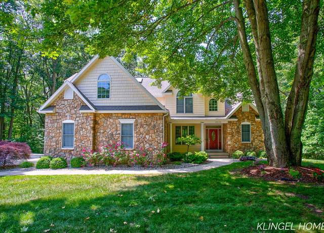 Property at 16192 Old Orchard Dr, Spring Lake, MI 49456, 4 beds, 3.5 baths