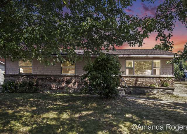 Property at 312 Blake St, Sparta, MI 49345, 3 beds, 1.5 baths