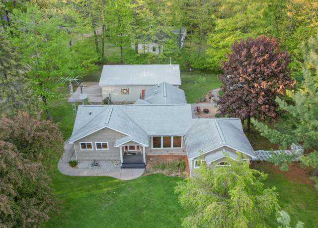 Property at 4841 Pear Way Way, Farwell, MI 48622, 4 beds, 2 baths