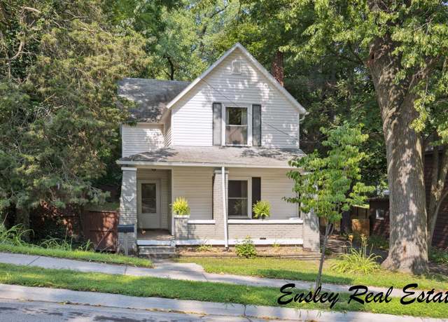 Property at 911 Emerald Ave NE, Grand Rapids, MI 49503, 3 beds, 1 bath
