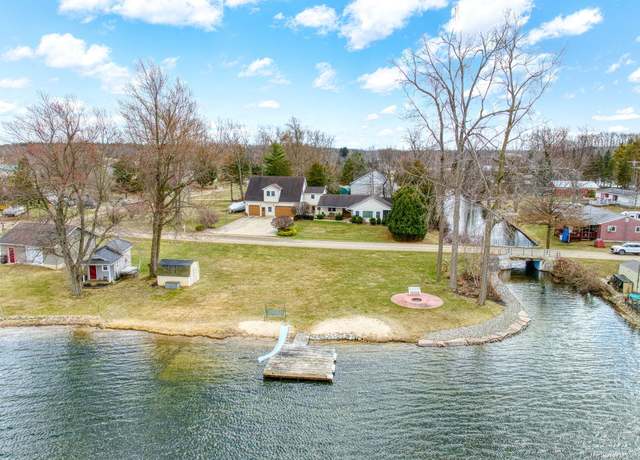 Property at 14073 Walz Blvd, Brooklyn, MI 49230, 4 beds, 3 baths