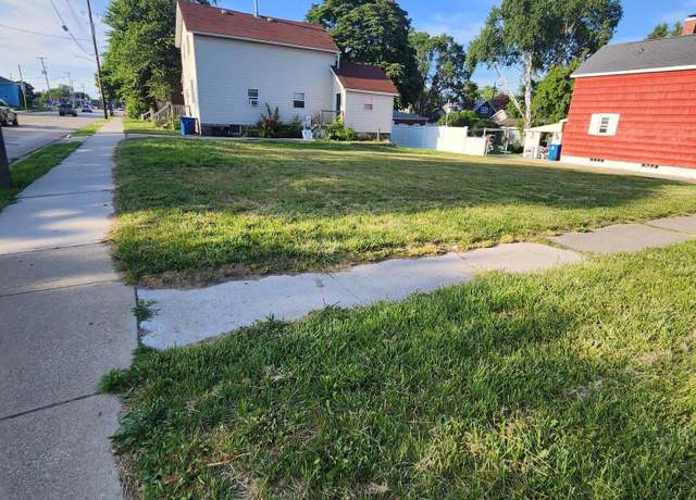 Property at 315 Cypress St, Manistee, MI 49660
