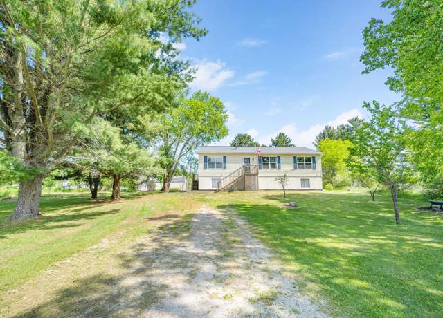 Property at 602 Maplewood Dr, Reed City, MI 49677, 3 beds, 2 baths