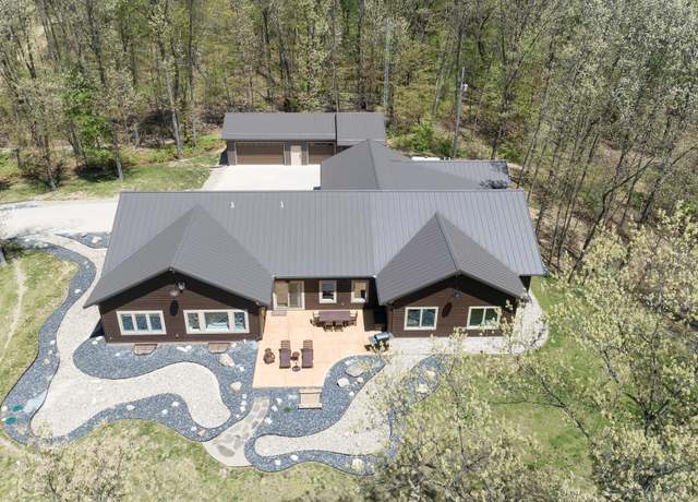Property at 9242 Linda Ln, Richland, MI 49083, 6 beds, 4.5 baths