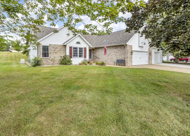 Property at 2018 W Coachlight Dr, Jackson, MI 49201, 3 beds, 3 baths
