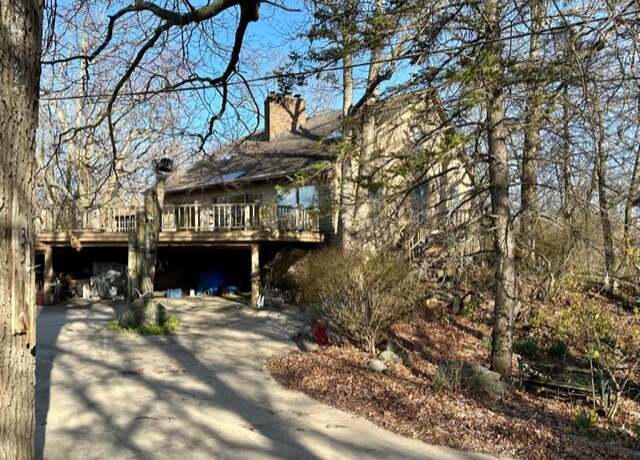 Property at 3381 W Marquette Woods Rd, Stevensville, MI 49127, 3 beds, 3 baths