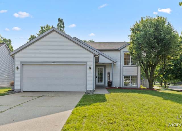 Property at 704 Pecan Ct NW, Grand Rapids, MI 49504, 4 beds, 2 baths