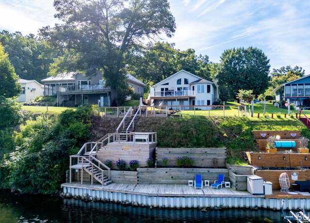 Property at 5855 Ridge St, Newaygo, MI 49337, 4 beds, 2.5 baths