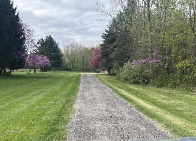 Property at 7532 E W Ave E, Vicksburg, MI 49097, 2 beds, 1 bath