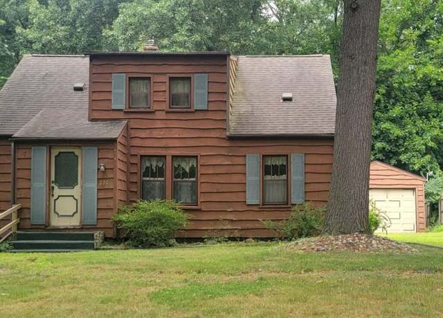 Property at 2306 Frederick Ave, Kalamazoo, MI 49008, 3 beds, 1 bath
