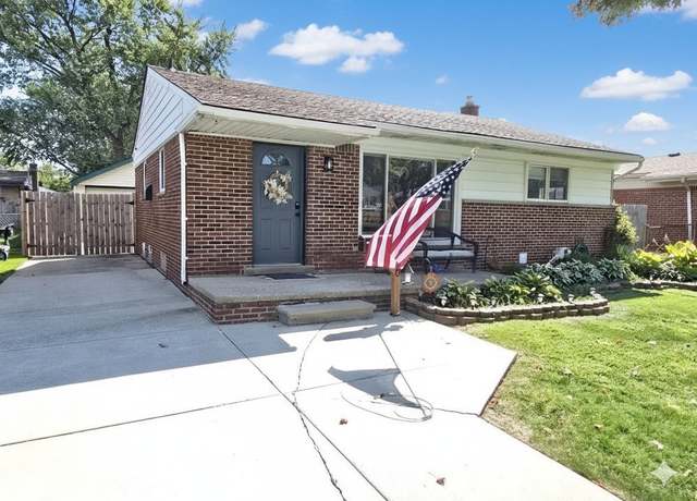 Property at 32020 Thorncrest St, Saint Clair Shores, MI 48082, 4 beds, 1.5 baths