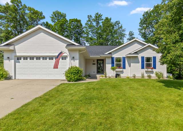 Property at 369 Glenwoods Ct NE, Rockford, MI 49341, 5 beds, 3 baths