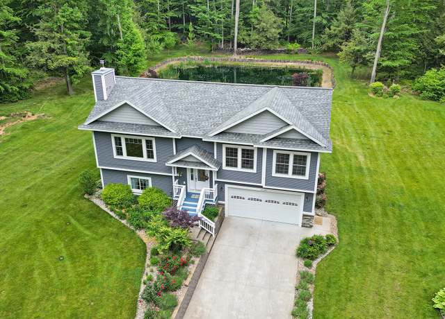 Property at 14110 168th Ave, Grand Haven, MI 49417, 4 beds, 2.5 baths