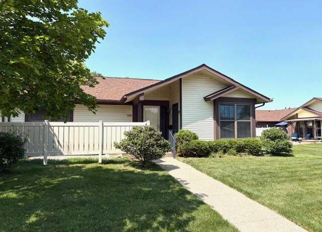 Property at 40702 Newport Dr, Plymouth, MI 48170, 2 beds, 1 bath
