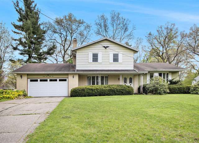 Property at 2121 Ridgefield Rd, Portage, MI 49024, 4 beds, 2.5 baths