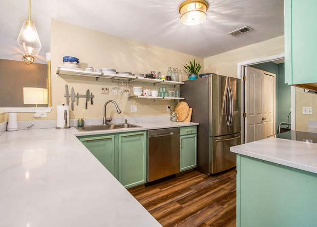 Property at 4049 Berkeley Ave #25, Canton, MI 48188, 2 beds, 1 bath