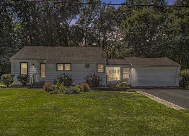 Property at 1506 Winters Dr, Portage, MI 49002, 2 beds, 1 bath