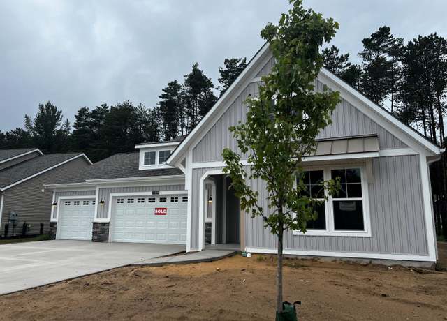 Property at 17409 Baltrusol Dr, Spring Lake, MI 49456, 3 beds, 2 baths