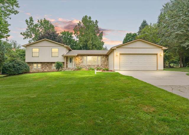 Property at 1300 E Twinbrook Dr, Dewitt, MI 48820, 4 beds, 2.5 baths