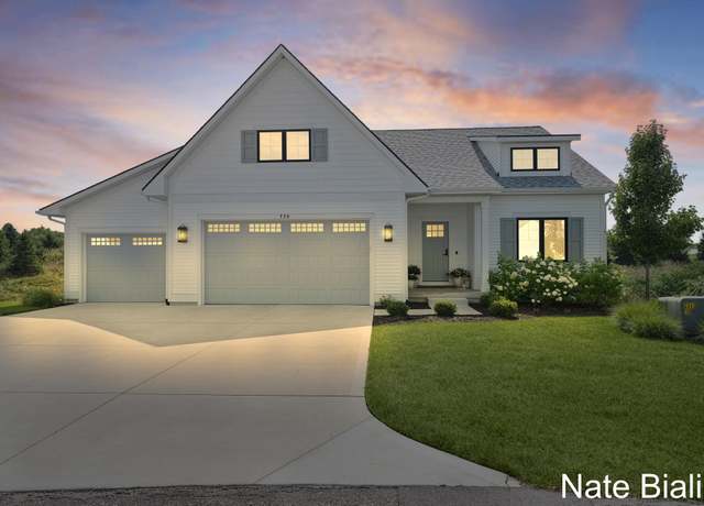 Property at 730 Stonebriar Cir, Grandville, MI 49418, 1 bed, 1.5 baths