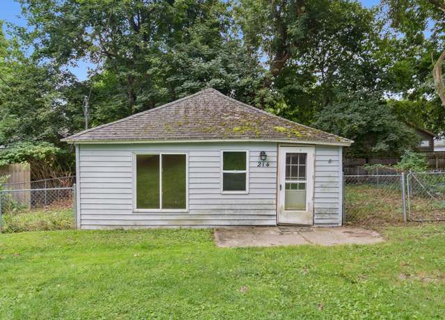 Property at 214 N Fountain St, Marshall, MI 49068, 2 beds, 1 bath