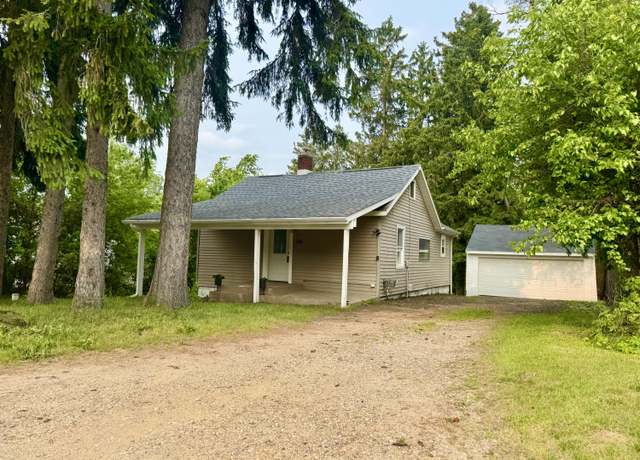 Property at 145 Sycamore St, Jackson, MI 49202, 2 beds, 1 bath