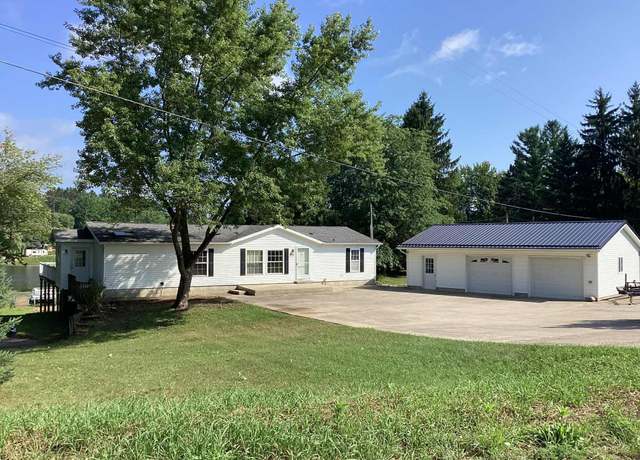 Property at 124 Horseshoe Dr, Leroy, MI 49655, 5 beds, 3 baths