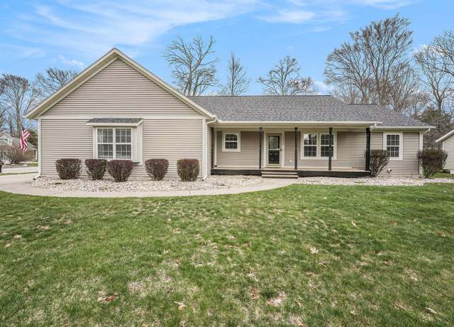 Property at 13548 Greenbriar Dr, Grand Haven, MI 49417, 5 beds, 3.5 baths