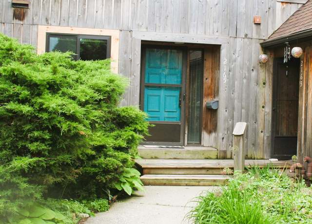 Property at 2165 Pauline Ct, Ann Arbor, MI 48103, 2 beds, 1.5 baths