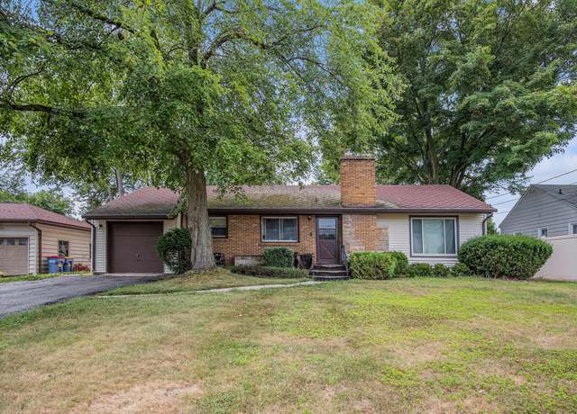 Property at 919 Fairfield Ave NW, Grand Rapids, MI 49504, 3 beds, 1.5 baths
