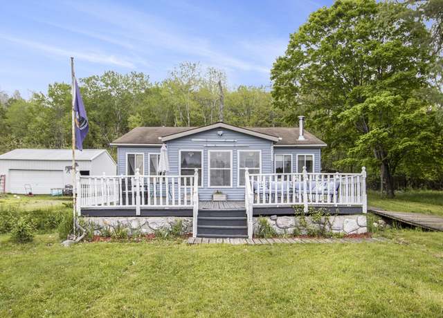 Property at 9448 Arnold Creek Rd, Reed City, MI 49677, 3 beds, 1.5 baths