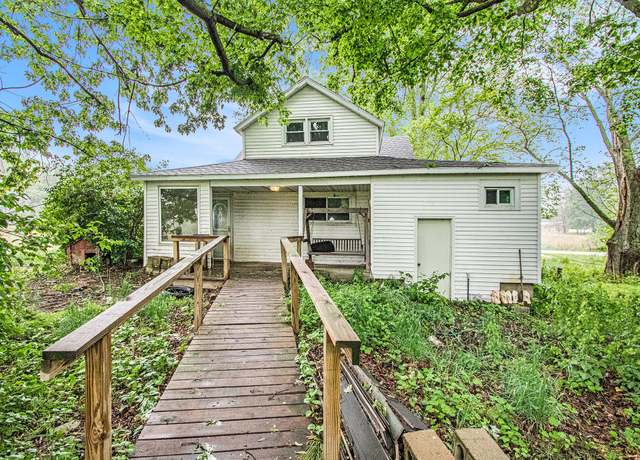 Property at 13500 Cleveland Ave, Buchanan, MI 49107, 3 beds, 1 bath