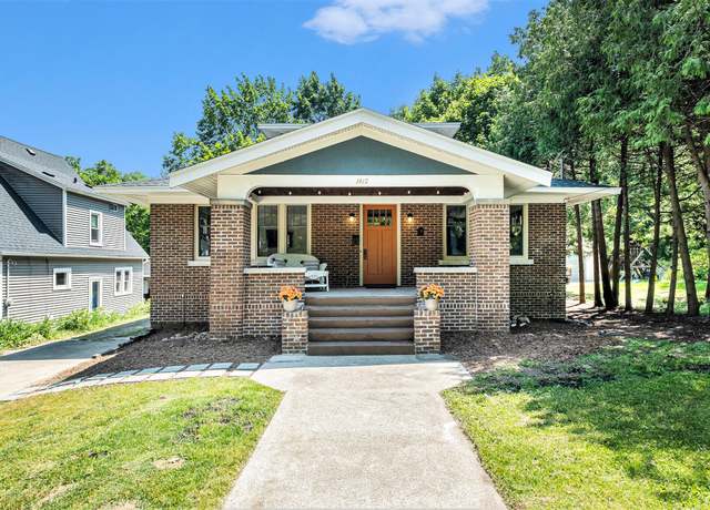 Property at 1412 4th St NW, Grand Rapids, MI 49504, 2 beds, 1 bath
