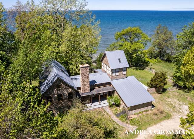 Property at 1484 71st St, Fennville, MI 49408, 7 beds, 5.5 baths