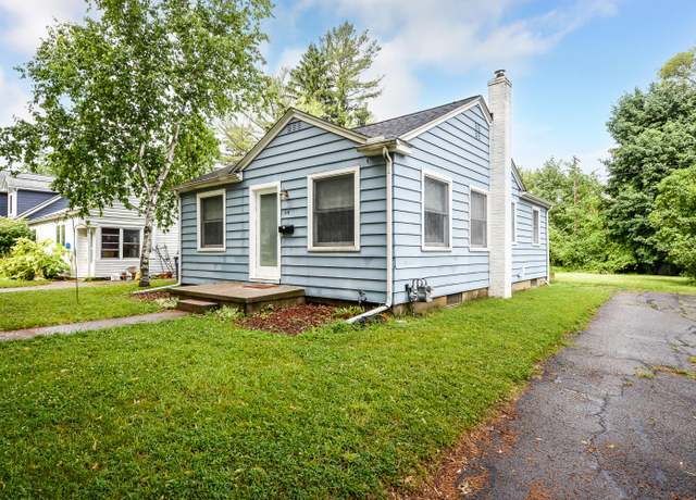 Property at 110 Fairview Dr, Ann Arbor, MI 48103, 2 beds, 1 bath