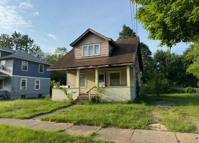 Property at 123 Damon St, Jackson, MI 49203, 3 beds, 1 bath