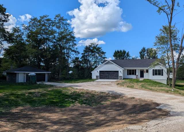 Property at 2821 14 Mile Rd NE, Sparta, MI 49345, 3 beds, 2 baths