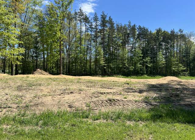 Property at 9048 Weston Dr, Coopersville, MI 49404