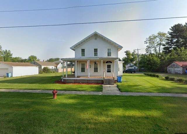 Property at 105 E Hotchin Ave, White Pigeon, MI 49099, 4 beds, 1.5 baths