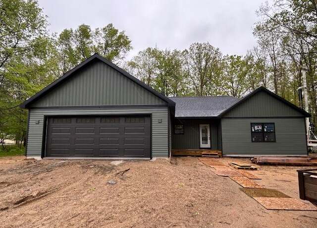Property at 6897 Abbey Ln, Canadian Lakes, MI 49346, 3 beds, 2 baths