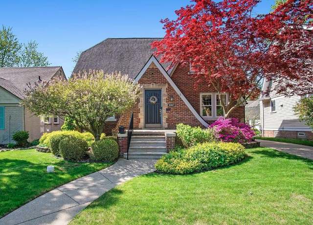 Property at 1607 Sycamore Ave, Royal Oak, MI 48073, 3 beds, 1.5 baths