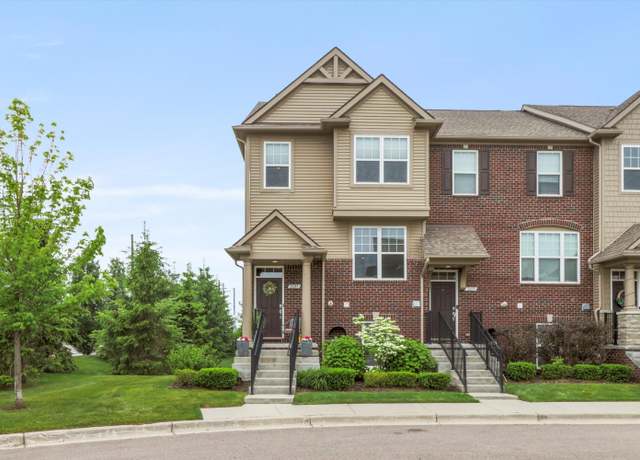 Property at 2605 Helmsdale Cir, Rochester, MI 48307, 3 beds, 3.5 baths