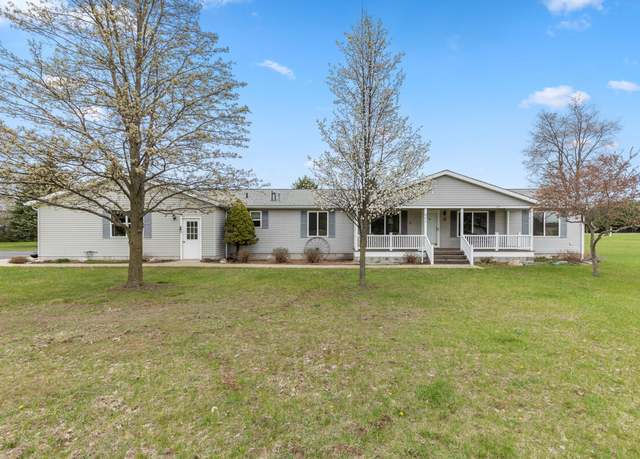 Property at 880 West Ave, Big Rapids, MI 49307, 3 beds, 2 baths