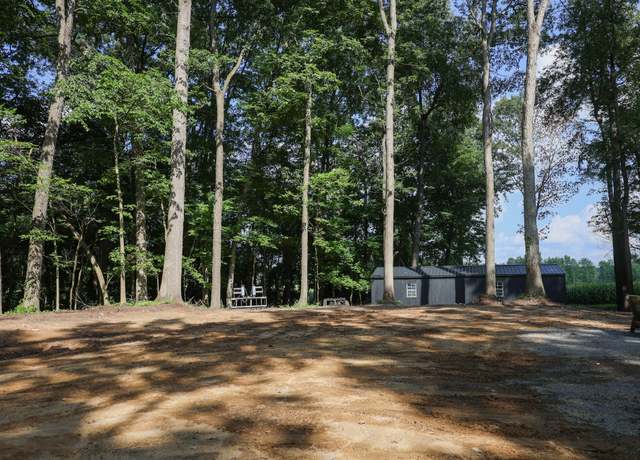 Property at 6351 Oak Ridge Dr, Jonesville, MI 49250