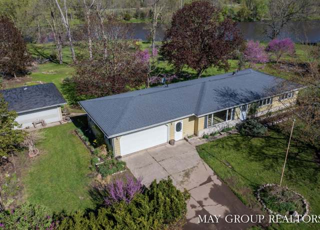 Property at 250 Meadowlane Dr, Portland, MI 48875, 3 beds, 1.5 baths