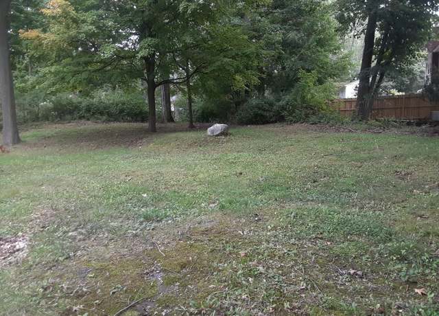 Property at 30326 Pipers Ln, Farmington Hills, MI 48334