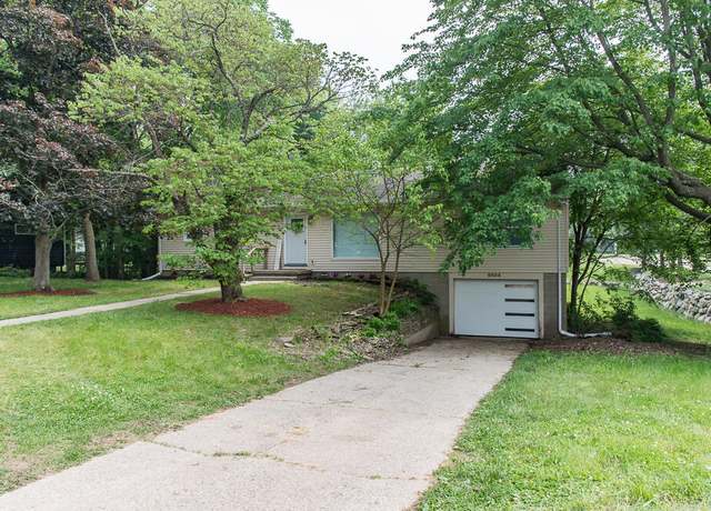 Property at 6604 E H Ave, Kalamazoo, MI 49048, 4 beds, 2 baths