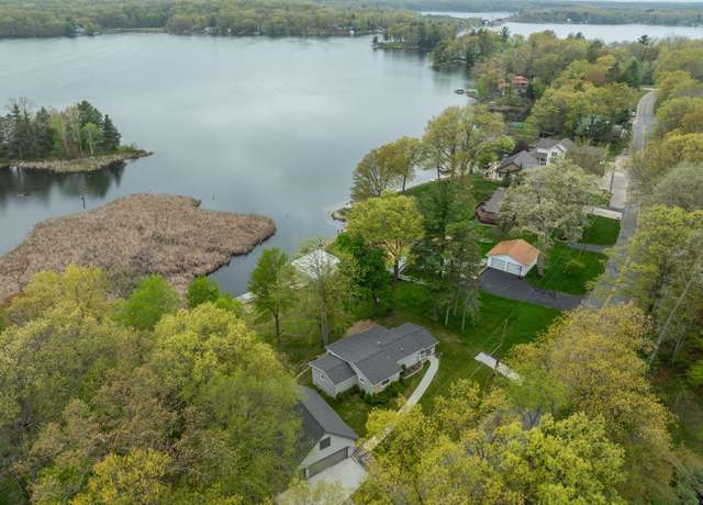 Property at 9625 Lake Dr, Mecosta, MI 49332, 2 beds, 1 bath