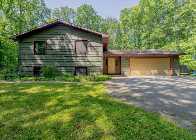 Property at 10096 S Ave W, Mattawan, MI 49071, 4 beds, 2 baths