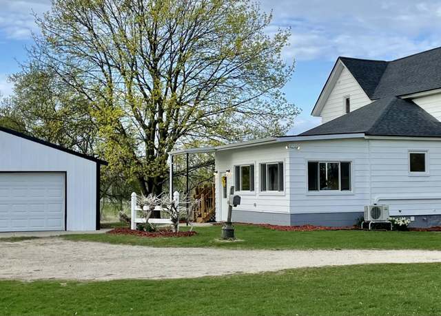 Property at 13265 Fruit Ridge Ave NW, Kent City, MI 49330, 4 beds, 2.5 baths